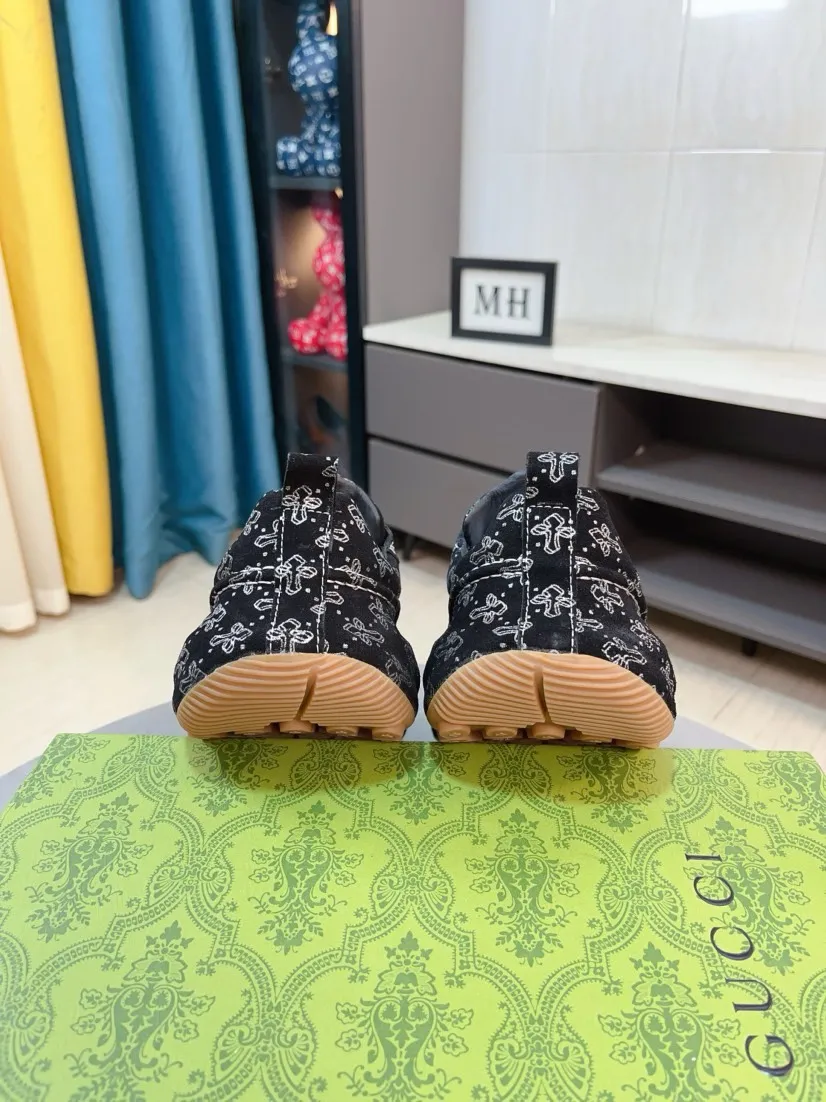 Men's shoes 💰560🌹🌹【GUCCI】pop-top casual sneakers with daddy outsole, breathable and comfortable, easy to walk, a versatile style for trendy men, upper with cowhide edged outsole design➕genuine leather lining➕Gucci's popular original outsole, sports and running style, super comfortable. Code number 38-44